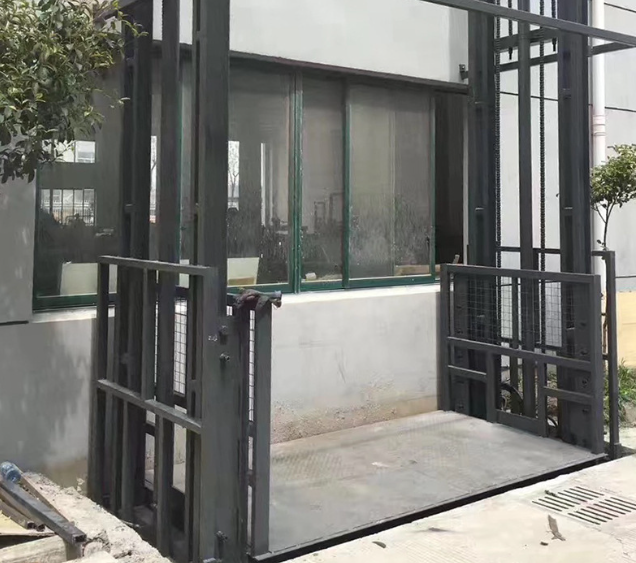 定安导轨式施工升降机助力民生工程提速增效